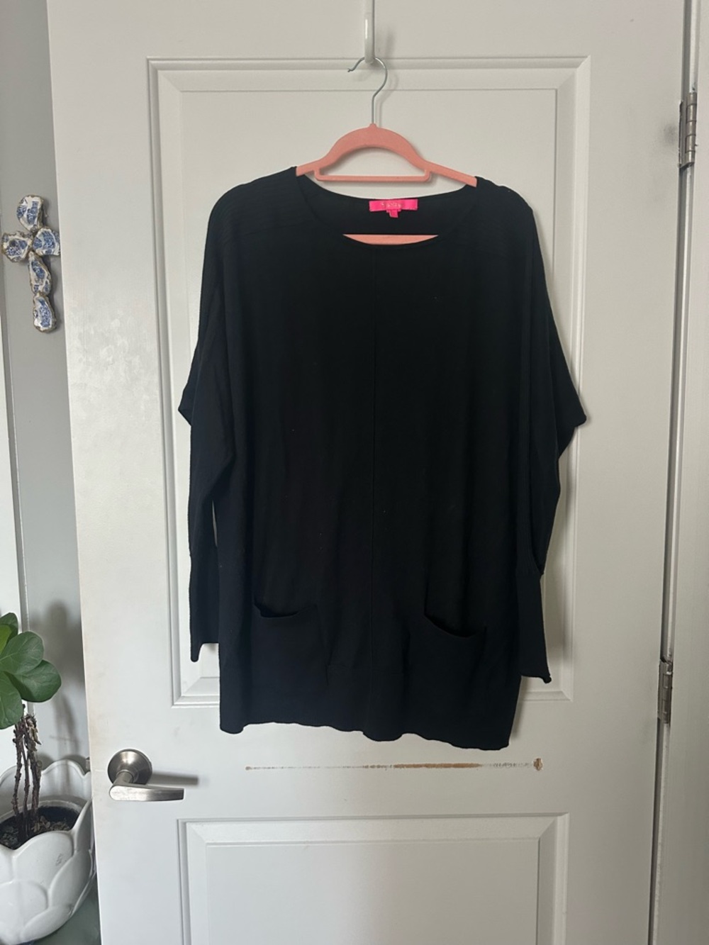 Lilly Pulitzer Black Long Sleeve Relaxed Pocket Top